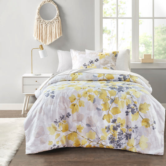 Cleo Contemporary  Queen Comforter Set