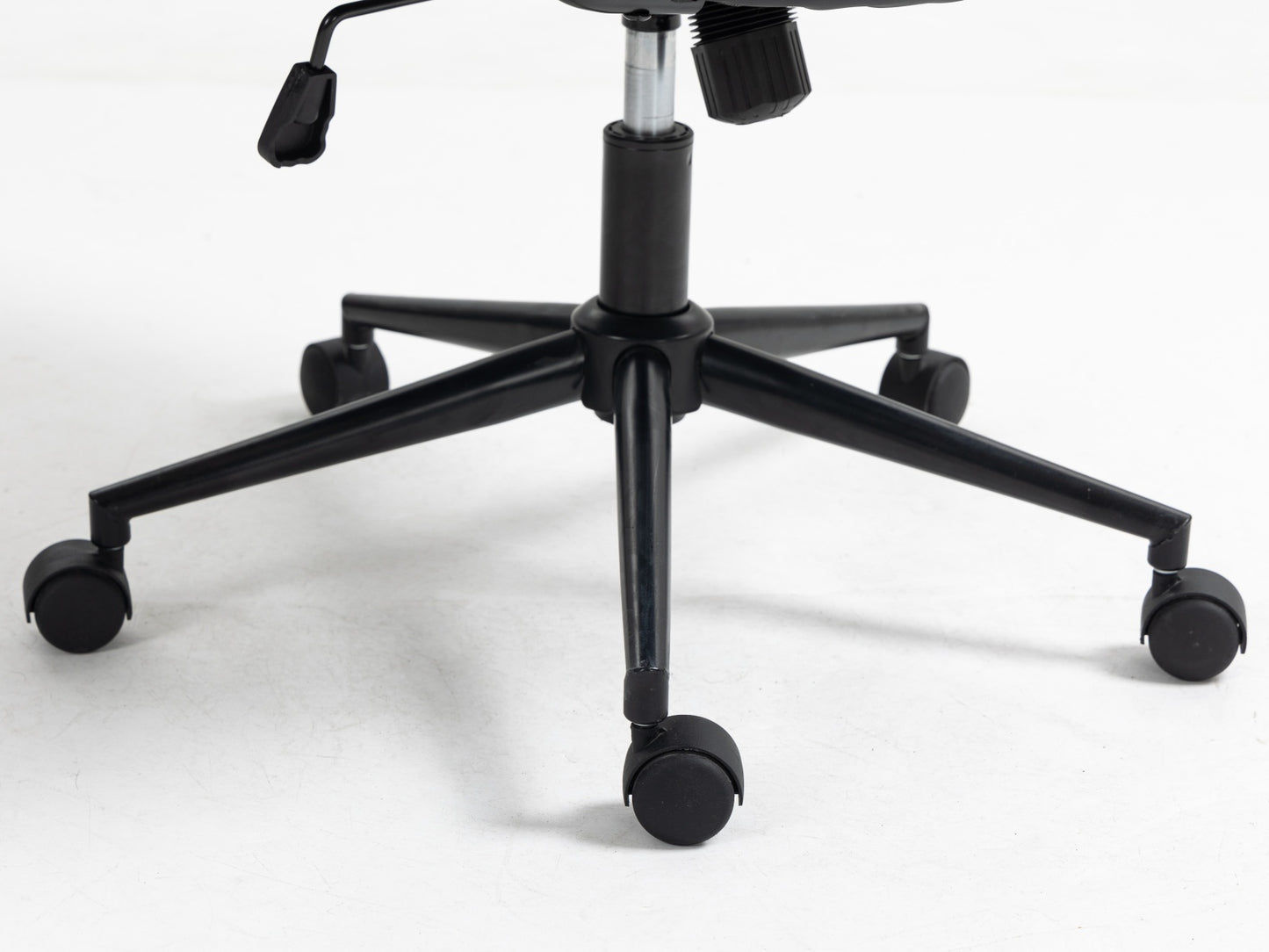 Kingsly Contemporary Ergonomic PU Leather Chair