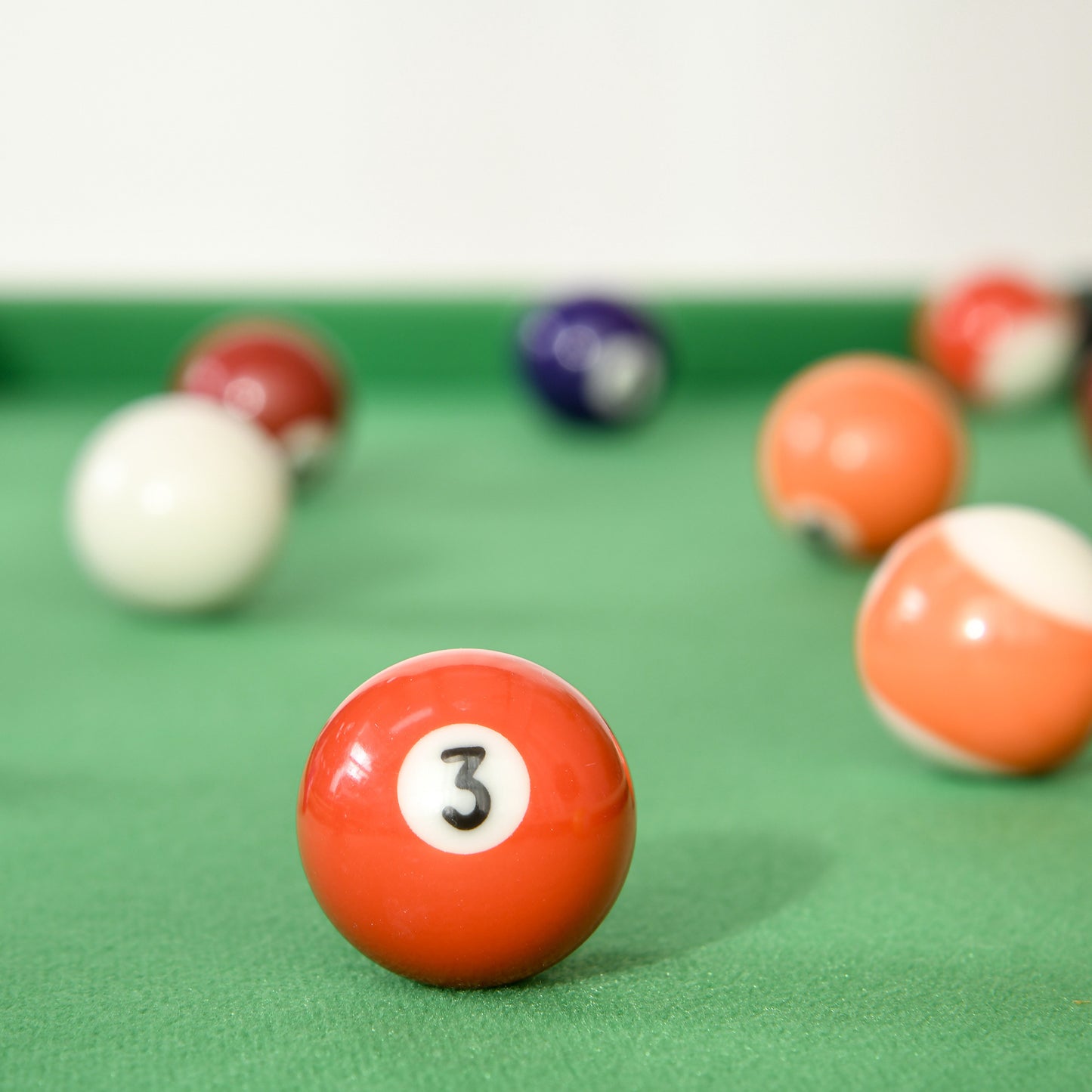 Luz Modern Billiards Tabletop Game